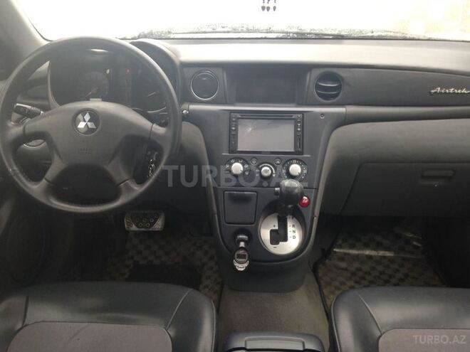 Mitsubishi Airtrek 2001, 185,000 km - 2.4 л - Bakı