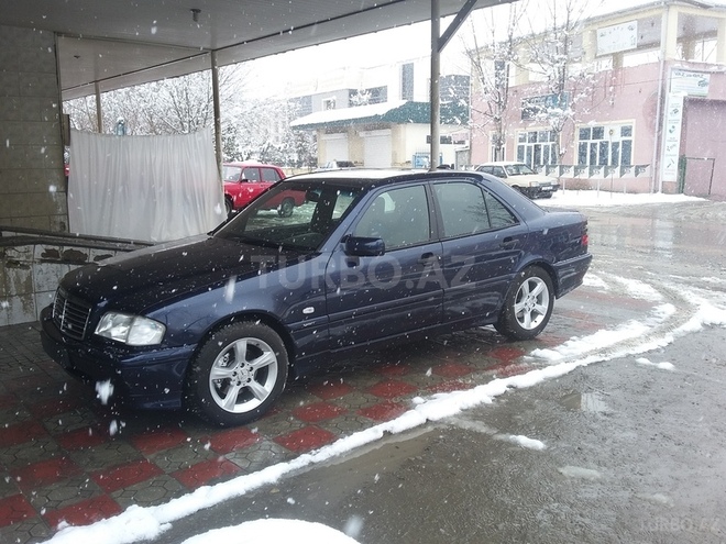 Mercedes C 240 2000, 222,790 km - 2.4 l - Göyçay