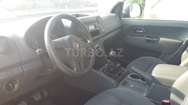 Volkswagen Amarok 2012, 25,600 km - 2.4 л - Bakı