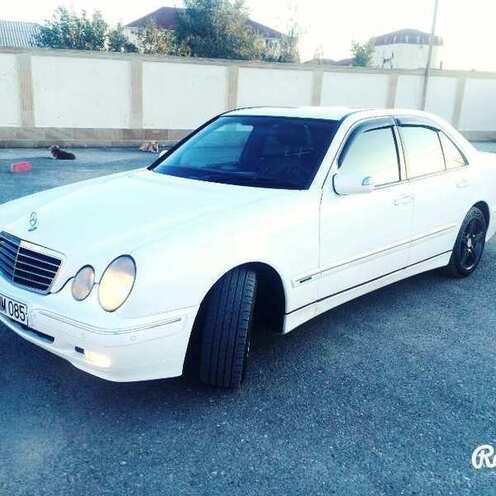Mercedes E 220 2001, 345,500 km - 2.2 l - Bakı