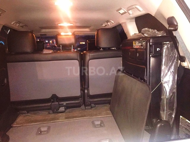 Toyota Land Cruiser 2013, 39,900 km - 4.0 l - Bakı