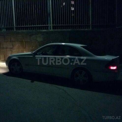 Mercedes E 240 2002, 280,000 km - 2.4 л - Balakən