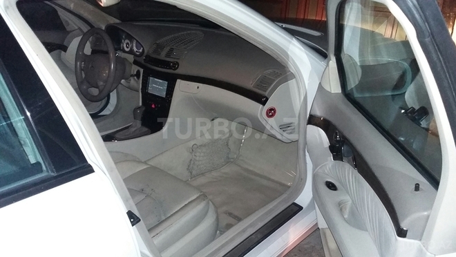 Mercedes E 240 2002, 280,000 km - 2.4 л - Balakən