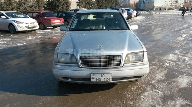 Mercedes C 220 1995, 263,000 km - 2.2 l - Sumqayıt