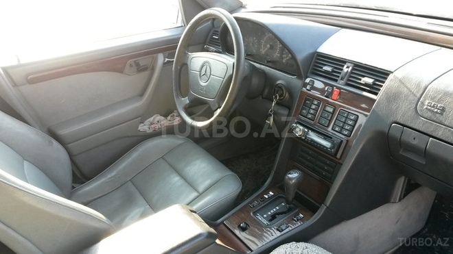 Mercedes C 220 1995, 263,000 km - 2.2 l - Sumqayıt
