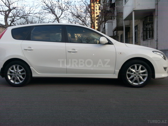 Hyundai i30 2011, 37,000 km - 1.6 l - Bakı