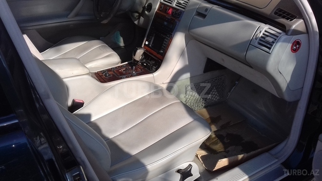 Mercedes E 220 2001, 249,283 km - 2.2 l - Masallı