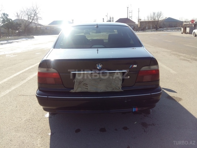 BMW 523 1997, 299,443 km - 2.5 l - Sumqayıt