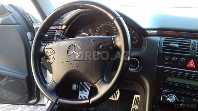 Mercedes E 220 2001, 308,800 km - 2.2 л - Bakı