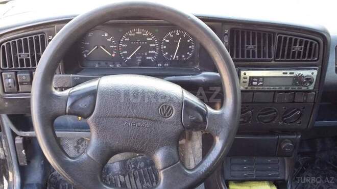 Volkswagen Passat 1992, 325,108 km - 1.8 l - Ucar