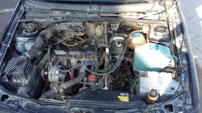 Volkswagen Passat 1992, 325,108 km - 1.8 l - Ucar
