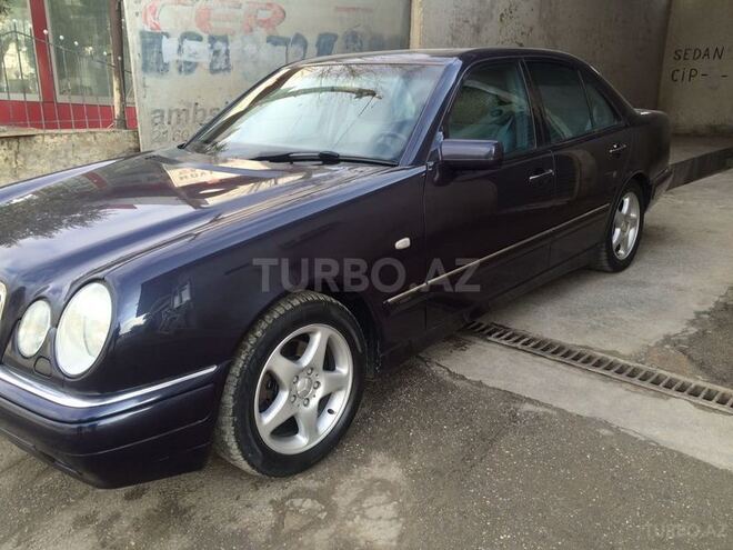 Mercedes E 220 1999, 262,000 km - 2.2 л - Bakı