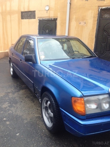 Mercedes E 200 1987, 190,000 km - 2.0 л - Bakı