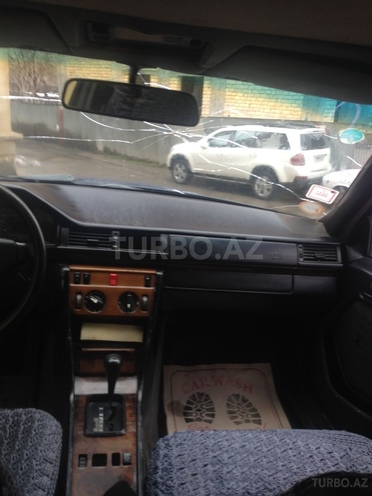 Mercedes E 200 1987, 190,000 km - 2.0 л - Bakı