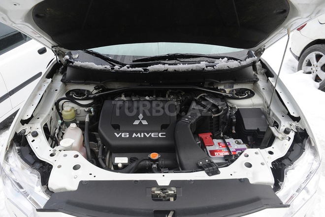 Mitsubishi Outlander 2010, 171,346 km - 3.0 л - Bakı