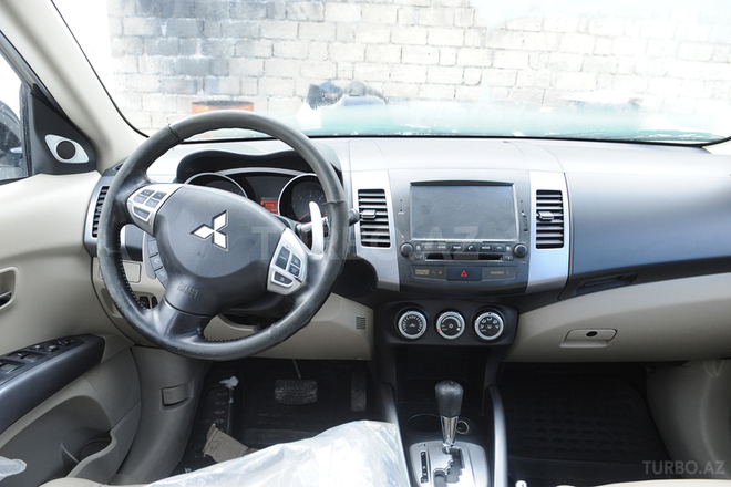 Mitsubishi Outlander 2010, 171,346 km - 3.0 л - Bakı