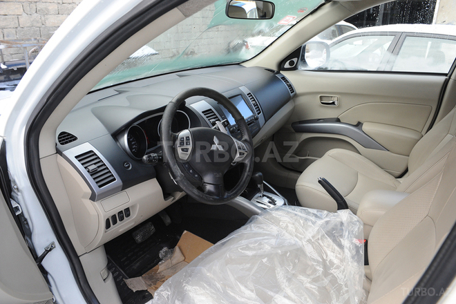 Mitsubishi Outlander 2010, 171,346 km - 3.0 л - Bakı