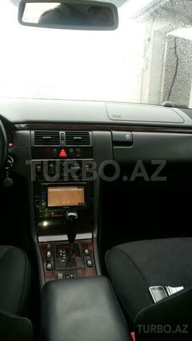 Mercedes E 220 2001, 29,000 km - 0.2 л - İsmayıllı