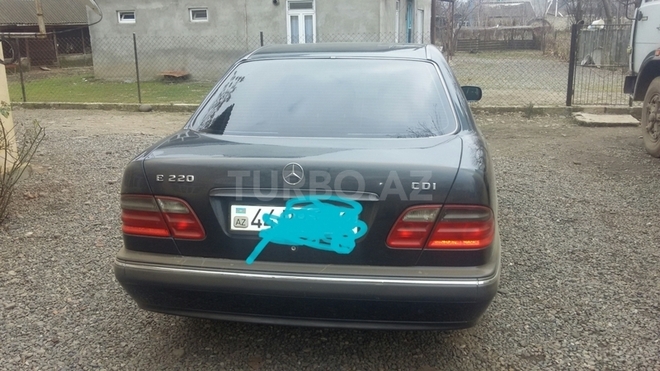 Mercedes E 220 1999, 282,000 km - 2.2 l - Masallı