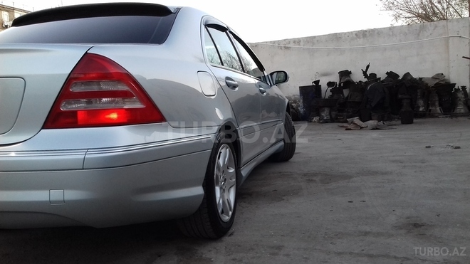 Mercedes C 240 2001, 13,600 km - 2.4 l - Sumqayıt
