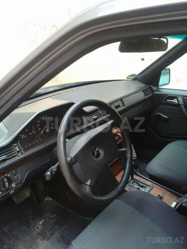 Mercedes E 200 1991, 340,000 km - 0.2 l - Bakı