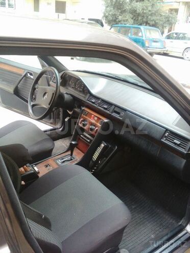 Mercedes E 200 1991, 340,000 km - 0.2 l - Bakı