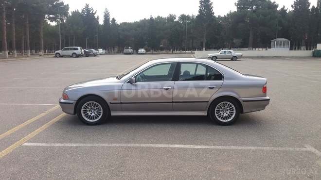 BMW 525 1996, 243,000 km - 2.5 l - Sumqayıt