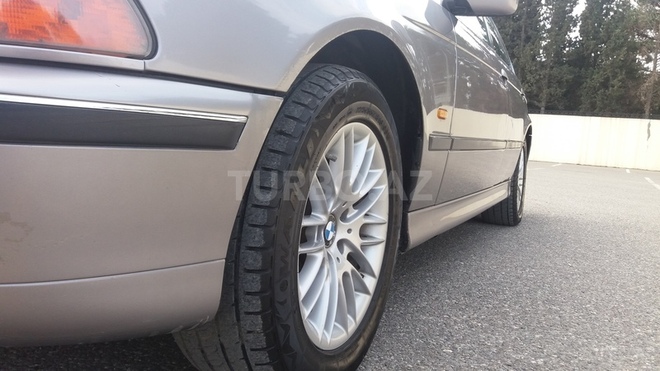 BMW 525 1996, 243,000 km - 2.5 l - Sumqayıt