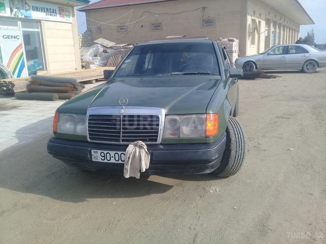 Mercedes E 300 1985, 200,000 km - 0.3 l - Bakı