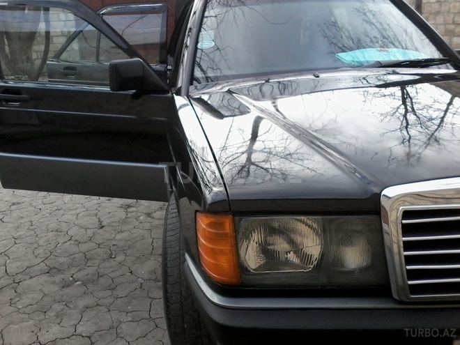 Mercedes 190 1992, 39,456 km - 0.2 л - Ucar