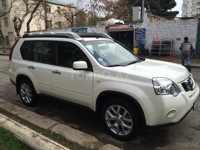 Nissan X-Trail 2014, 42,000 km - 2.5 l - Bakı