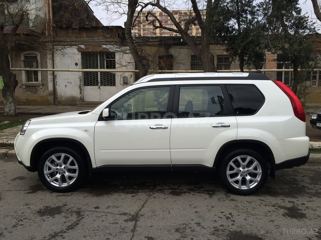 Nissan X-Trail 2014, 42,000 km - 2.5 l - Bakı