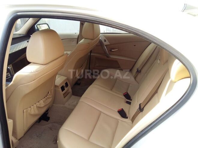 BMW 520 2004, 170,000 km - 2.2 l - Bakı