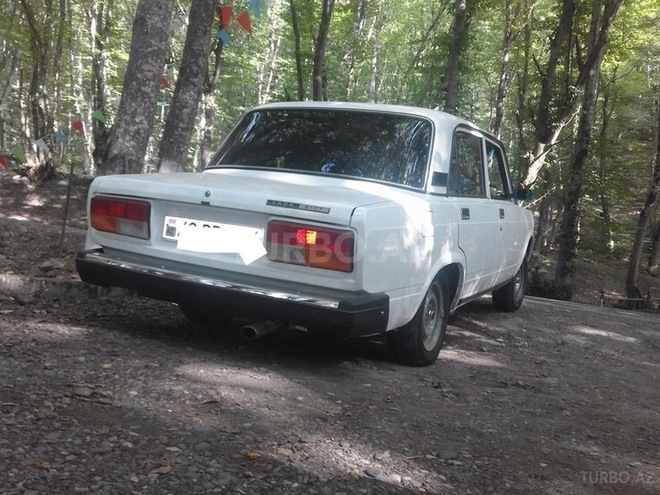 LADA (VAZ) 2107 2007, 49,000 km - 1.6 l - Quba