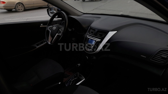 Hyundai Accent 2013, 60,000 km - 1.6 l - Bakı