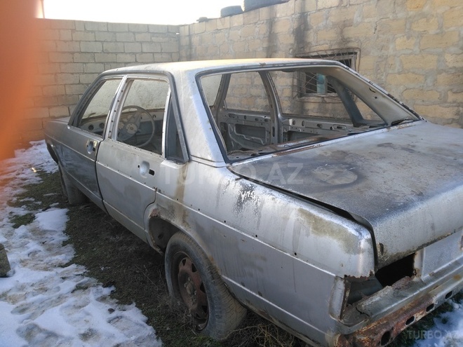 Audi  1990, 2,222,222 km - 0.2 l - Salyan