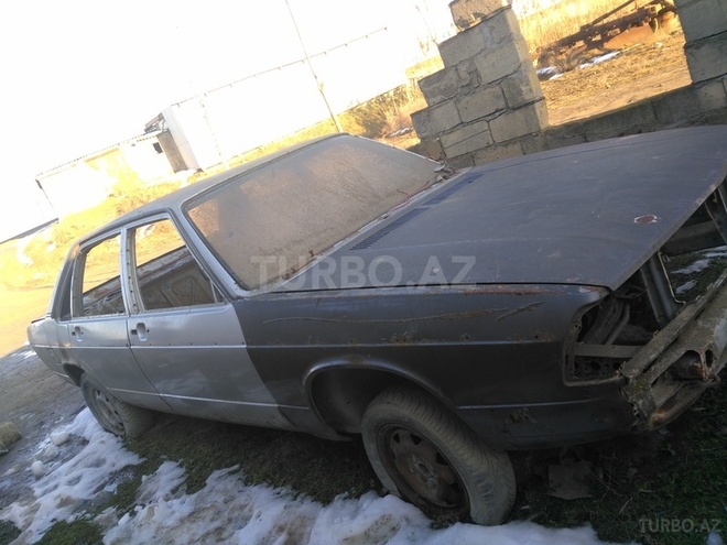 Audi  1990, 2,222,222 km - 0.2 l - Salyan