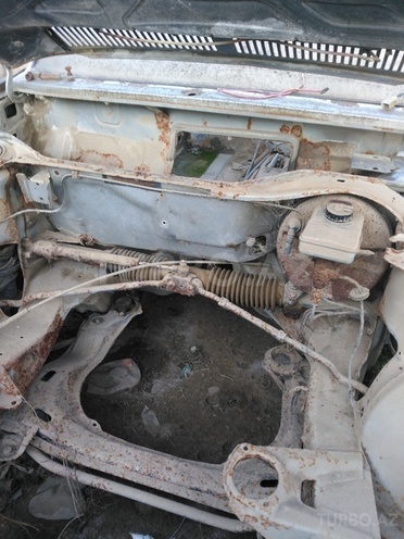 Audi  1990, 2,222,222 km - 0.2 l - Salyan