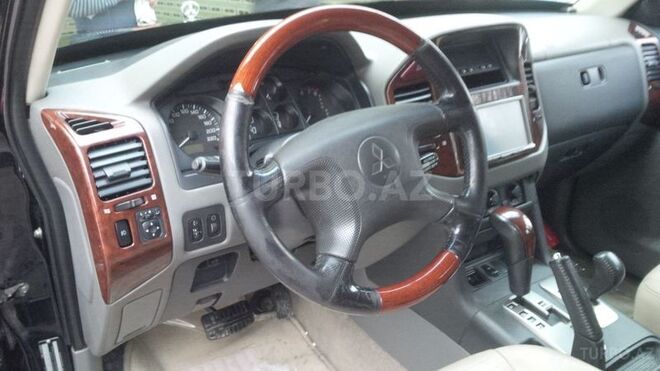 Mitsubishi Pajero 2006, 189,000 km - 3.0 l - Bakı