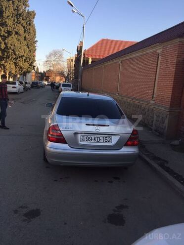 Mercedes E 240 2002, 260,000 km - 0.2 l - Gəncə