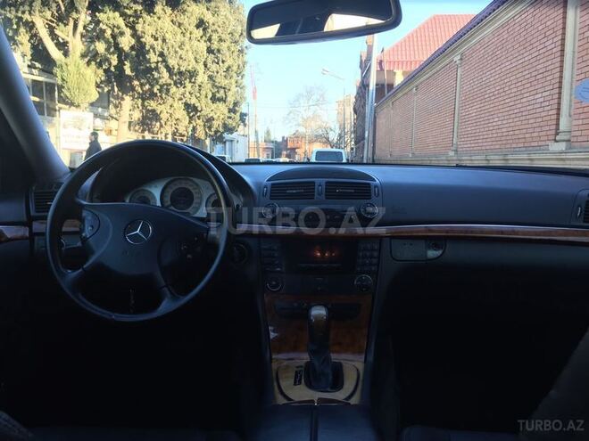 Mercedes E 240 2002, 260,000 km - 0.2 l - Gəncə