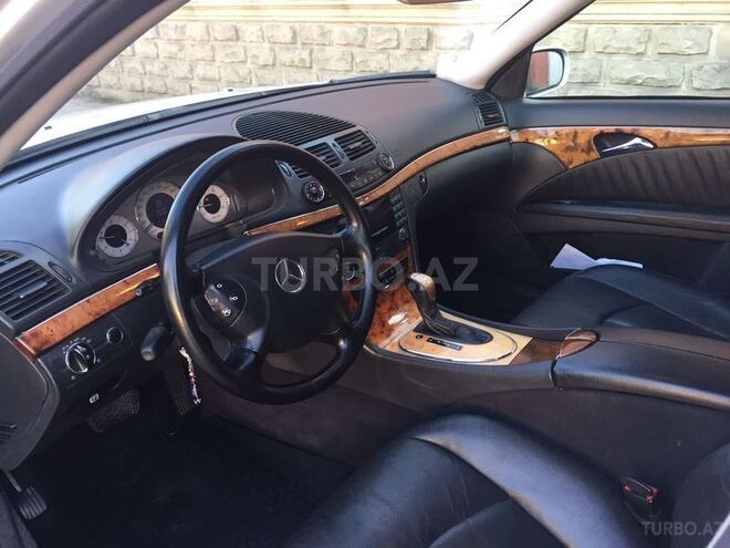 Mercedes E 240 2002, 260,000 km - 0.2 l - Gəncə