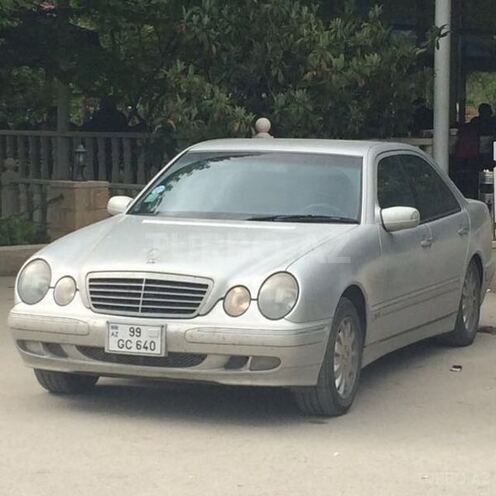 Mercedes E 270 2000, 388,000 km - 2.7 l - Balakən
