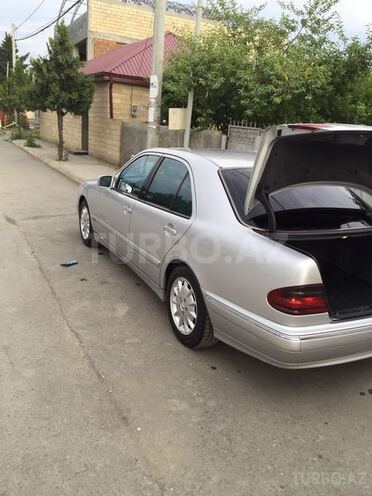 Mercedes E 270 2000, 388,000 km - 2.7 l - Balakən