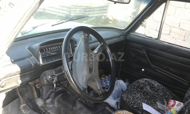 LADA (VAZ) 2102 1981, 9,999 km - 1.3 l - Salyan