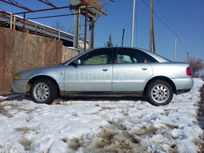 Audi A4 1998, 155,755 km - 1.6 л - Cəlilabad