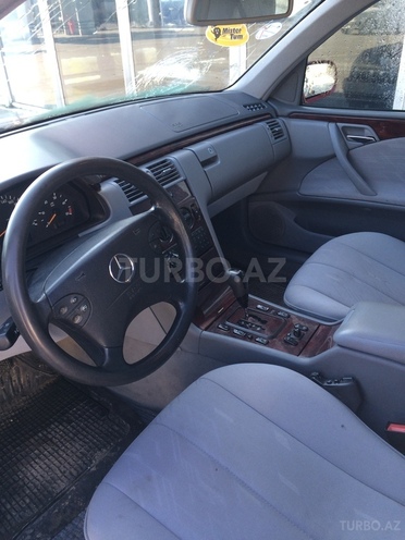 Mercedes E 220 2000, 310,000 km - 2.2 l - Bakı