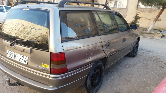 Opel Astra 1996, 325,800 km - 1.6 l - Sumqayıt