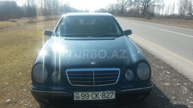 Mercedes E 220 2002, 308,000 km - 2.2 l - Bakı