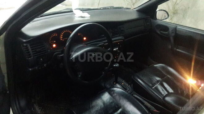 Opel Vectra 1996, 300,000 km - 2.0 l - Sumqayıt